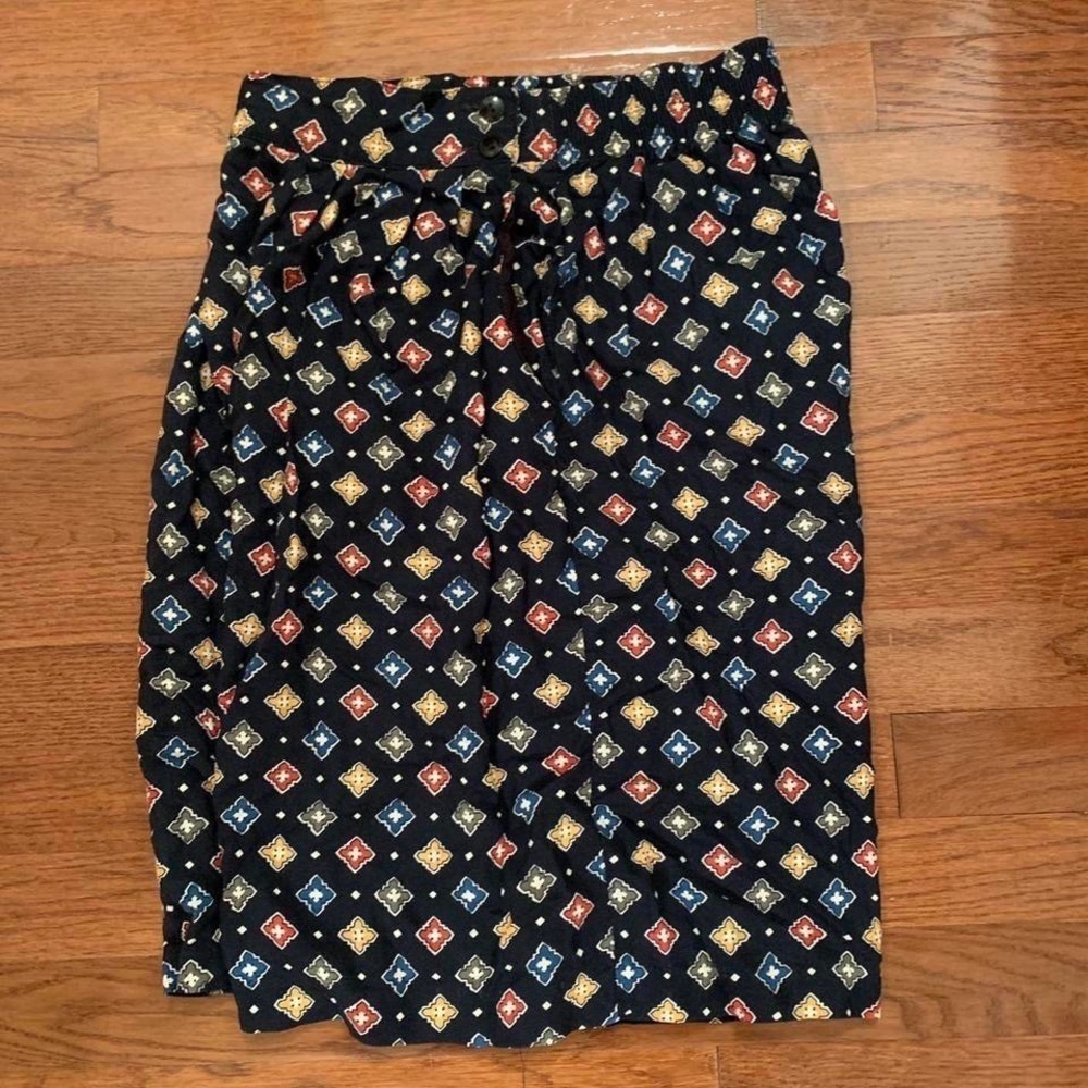 WOMENS VINTAGE 80S BOBBIE BROOKS SHORTS BLACK GOLD AOP POLY SUMMER VACATION